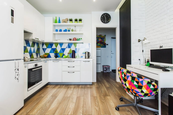 Appartement de deux pièces de style européen avec une cuisine-salon lumineuse