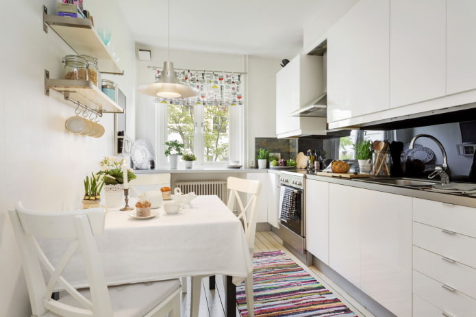 Intérieur de cuisine dans un appartement de 50 mètres carrés