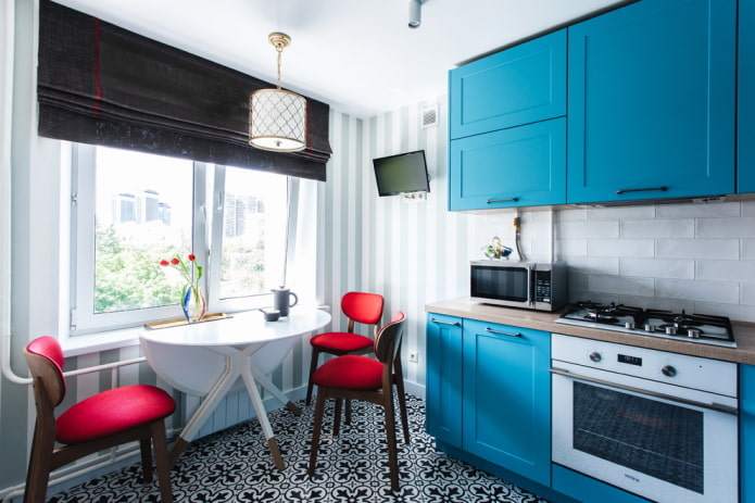 Agencement des meubles dans une petite cuisine