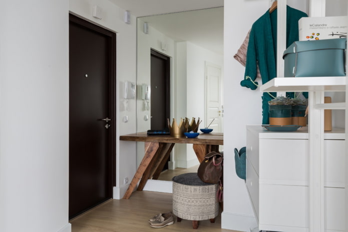 small hallway layout