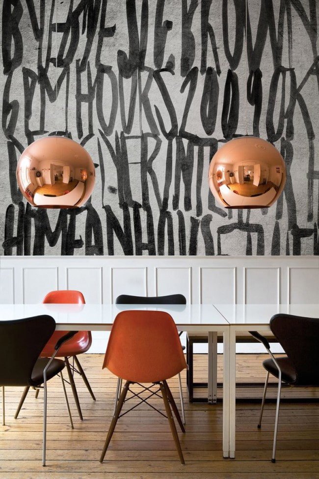 Papier peint avec inscriptions à l'intérieur