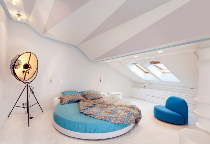 plafond incliné à l'intérieur