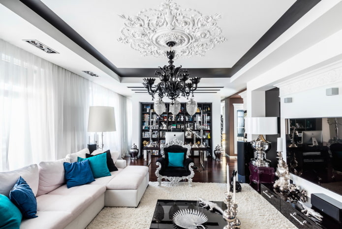 Plafond en stuc dans le salon
