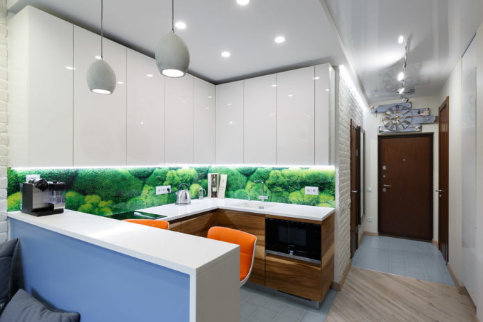 Plafond combiné dans la cuisine