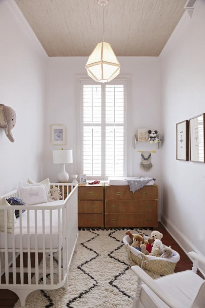 Commodes dans la chambre d'enfant