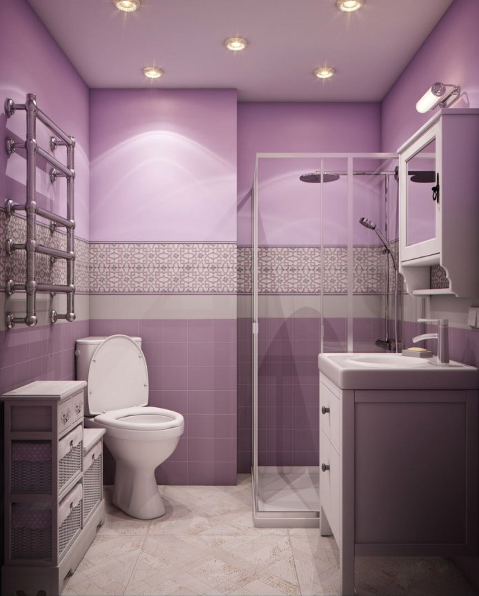 Salle de bain combinée avec carrelage aux murs