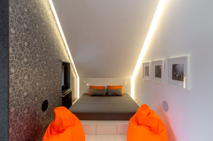 chambre étroite sous les combles