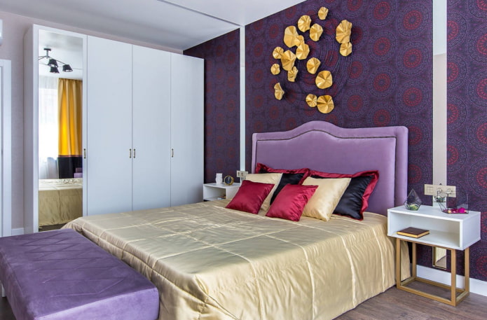 Chambre aux tons violets