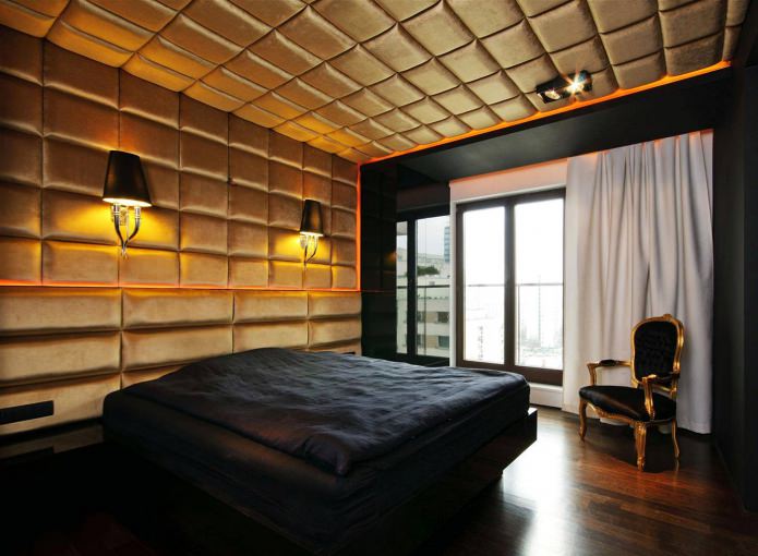panneaux dorés doux dans la chambre