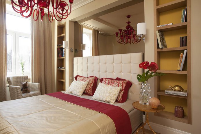 Chambre avec niches murales et finition miroir