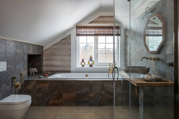stores enrouleurs dans la salle de bain