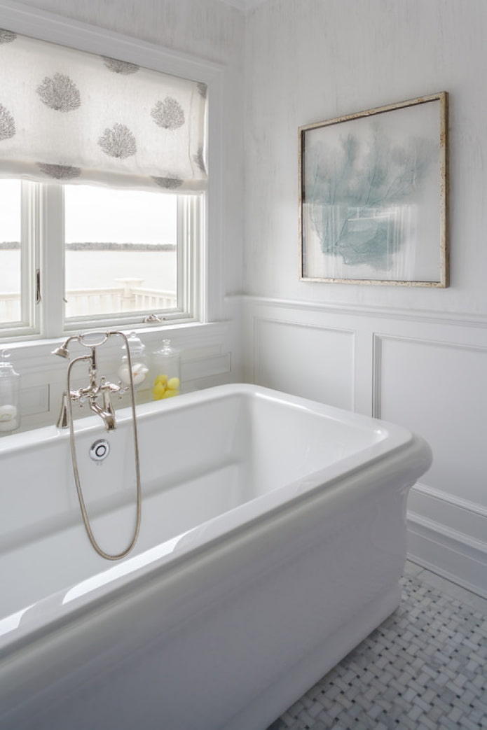 Salle de bain blanche