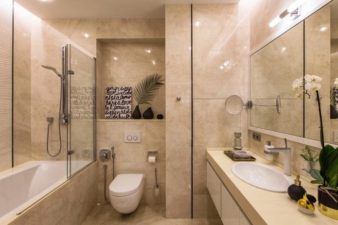 Schéma de couleurs d'une salle de bain combinée
