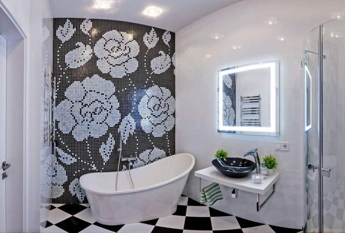 Salle de bain noire et blanche de style moderne