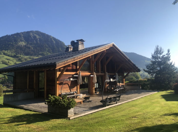 toit à pignon de la maison