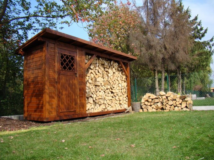 DIY woodshed-barn