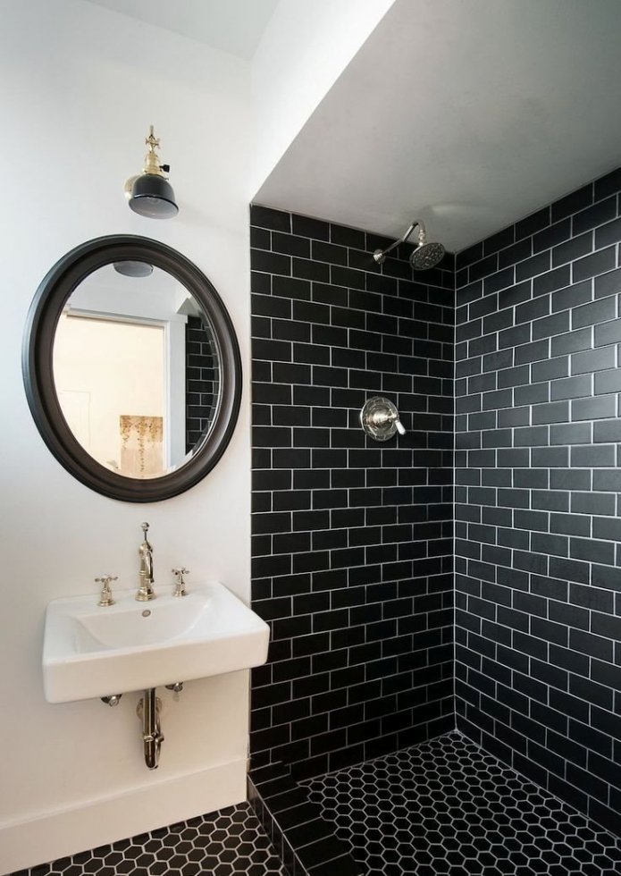 option pour décorer une cabine de douche avec du carrelage