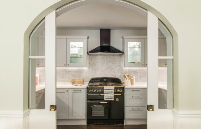 Portes de compartiment cintrées à l'intérieur