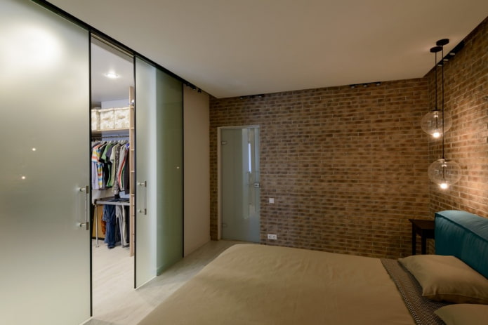 Dressing intérieur avec portes coulissantes