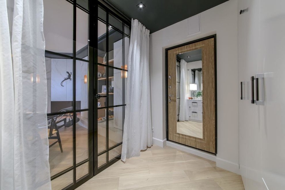 porte d'entrée miroir
