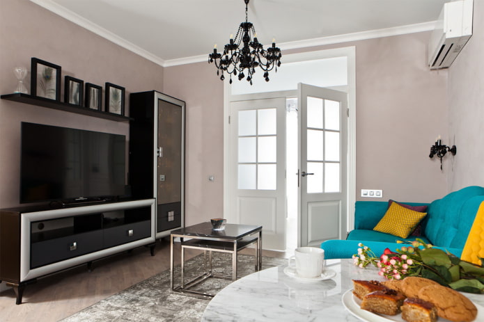 portes dans l'intérieur du salon