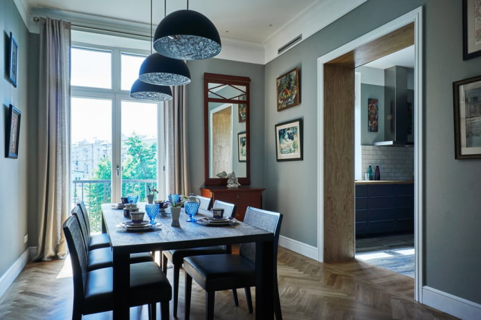 porte décorée avec des panneaux MDF