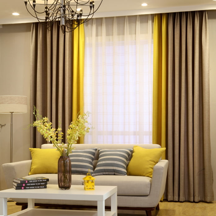 doubles rideaux dans le salon