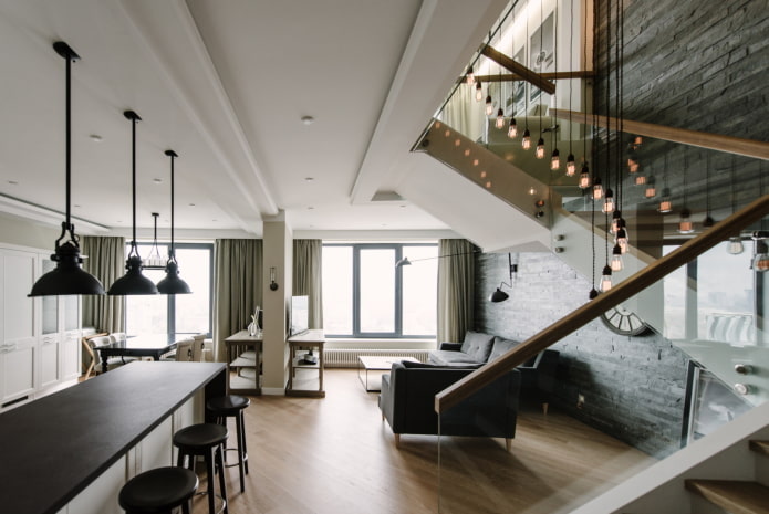 Décoration de l'intérieur d'un appartement à deux niveaux