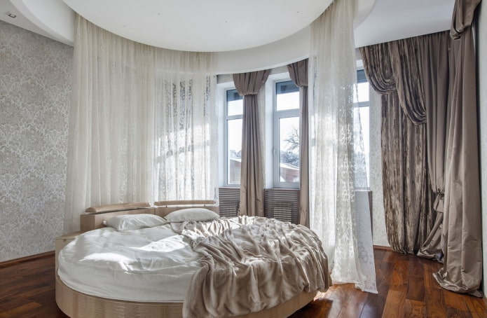 Lit double rond à l'intérieur