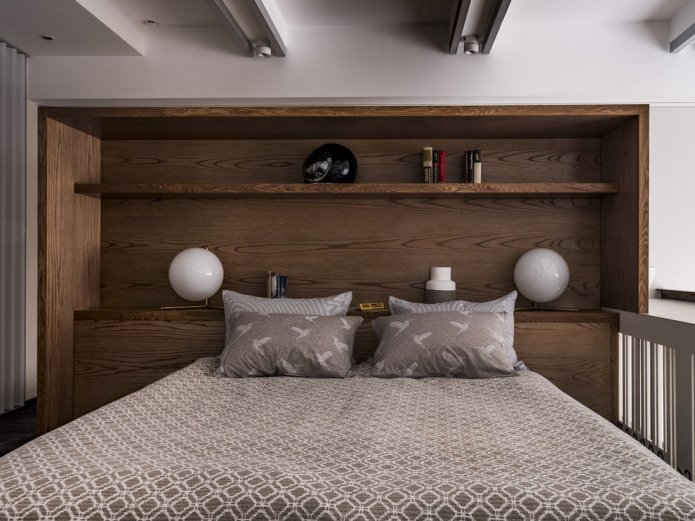modèle double avec étagères dans la tête de lit à l'intérieur