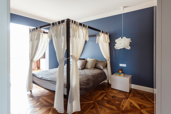 modèle double avec un baldaquin à l'intérieur