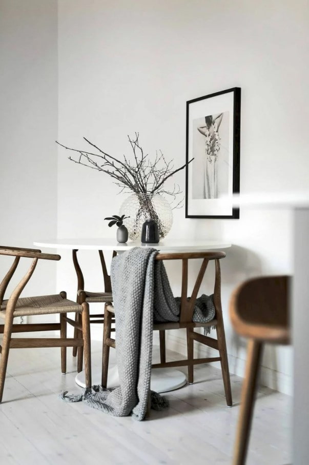 coin repas dans le style du minimalisme