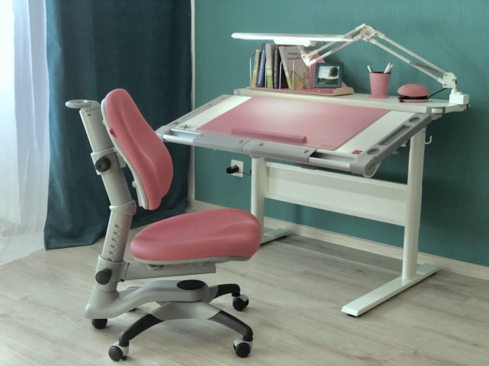 bureau ergonomique pour enfant