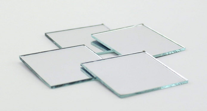 miroirs pour une fausse fenêtre