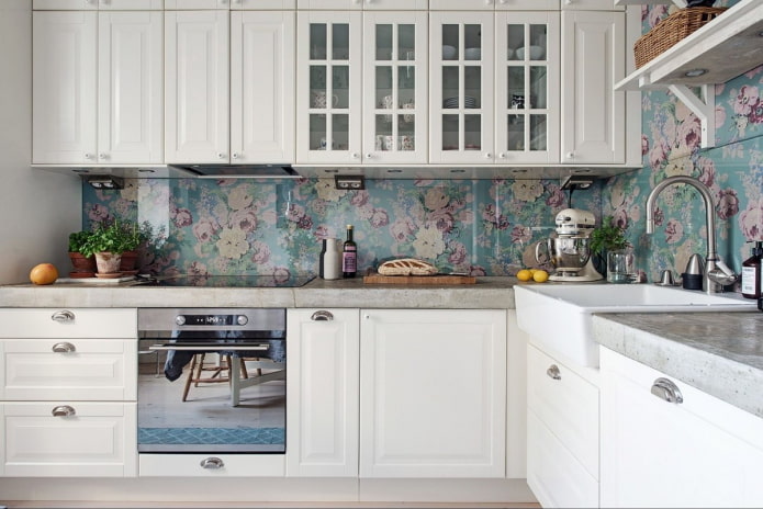 Papier peint dans la décoration du tablier de cuisine