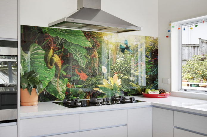 tablier design dans la cuisine
