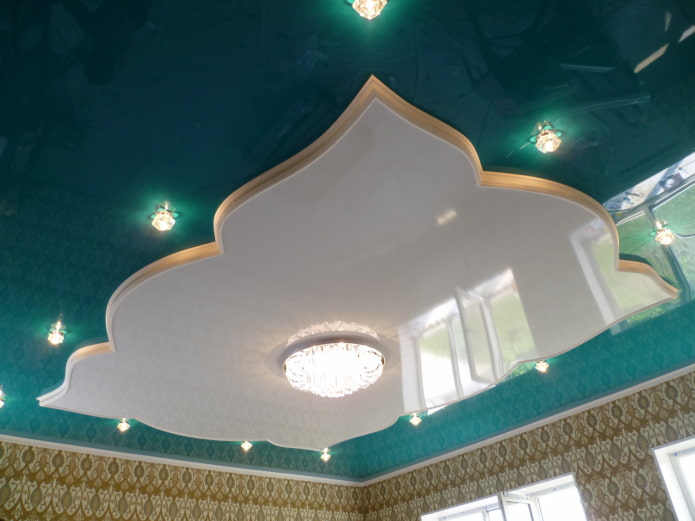 Plafond tendu figuré