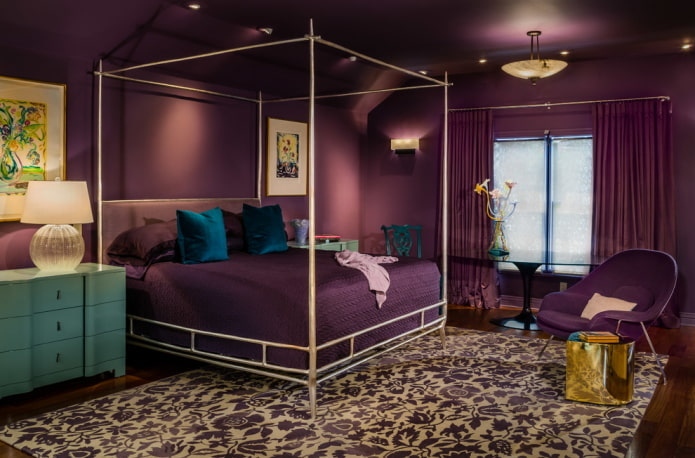 Nuances de lilas dans la chambre