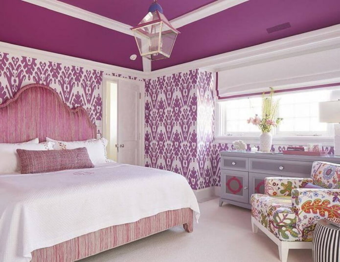 Intérieur de chambre rose et lilas