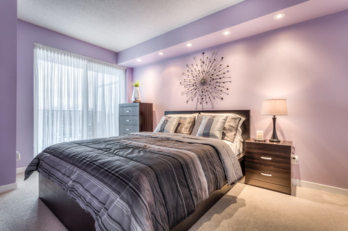 décoration intérieure d'une chambre lilas