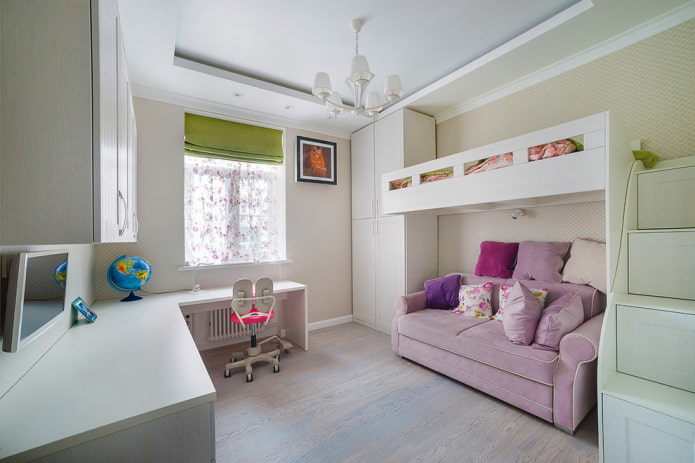 canapé dans la chambre d'enfant
