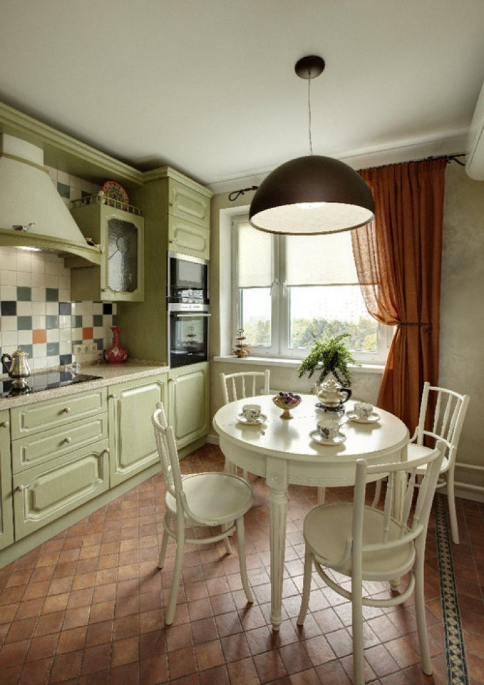 Tulle foncé pour la cuisine