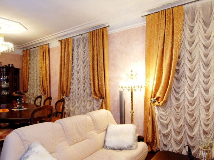 Rideaux auvent dans le salon
