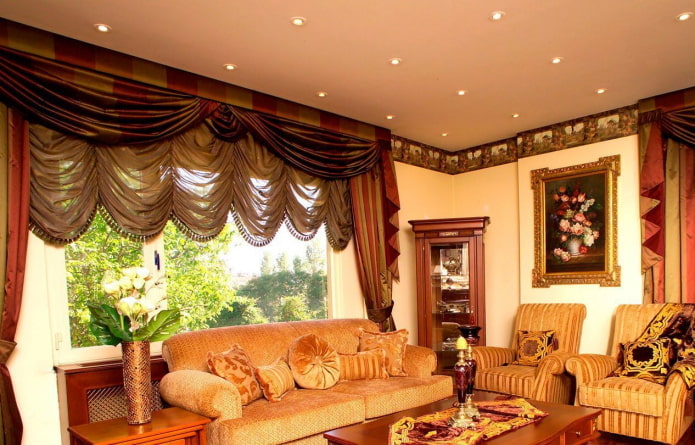 Rideaux auvent dans le salon