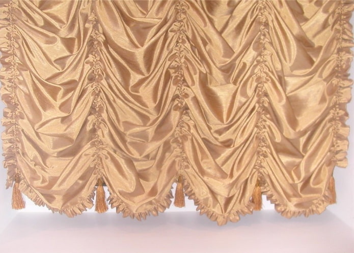 rideaux stores en satin