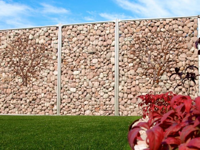 Clôture aveugle en gabions