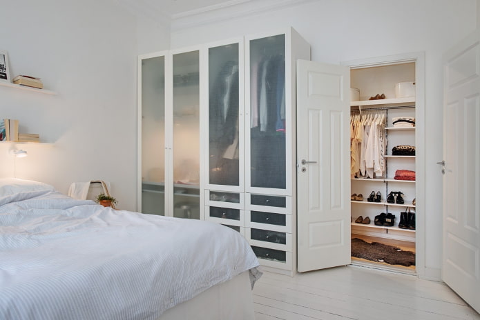 Armoire de la chambre