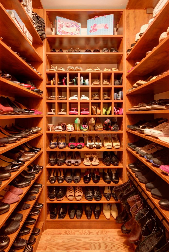 Placard à chaussures