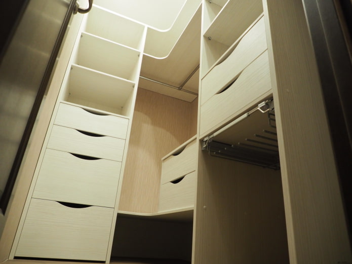 armoire d'angle