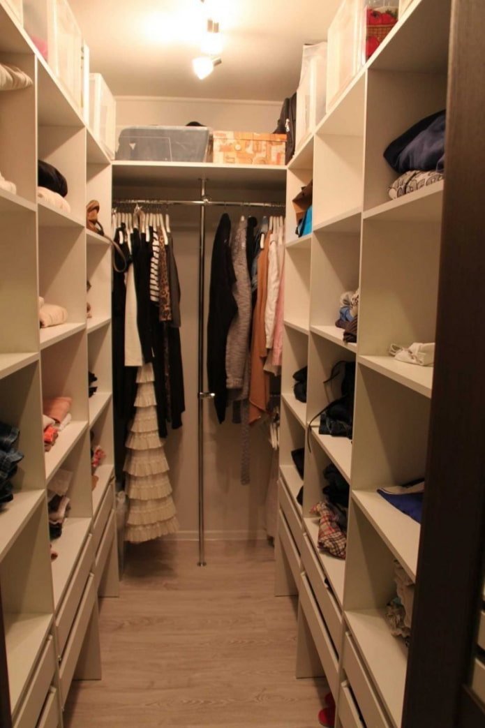 Aménagement d'un dressing en U
